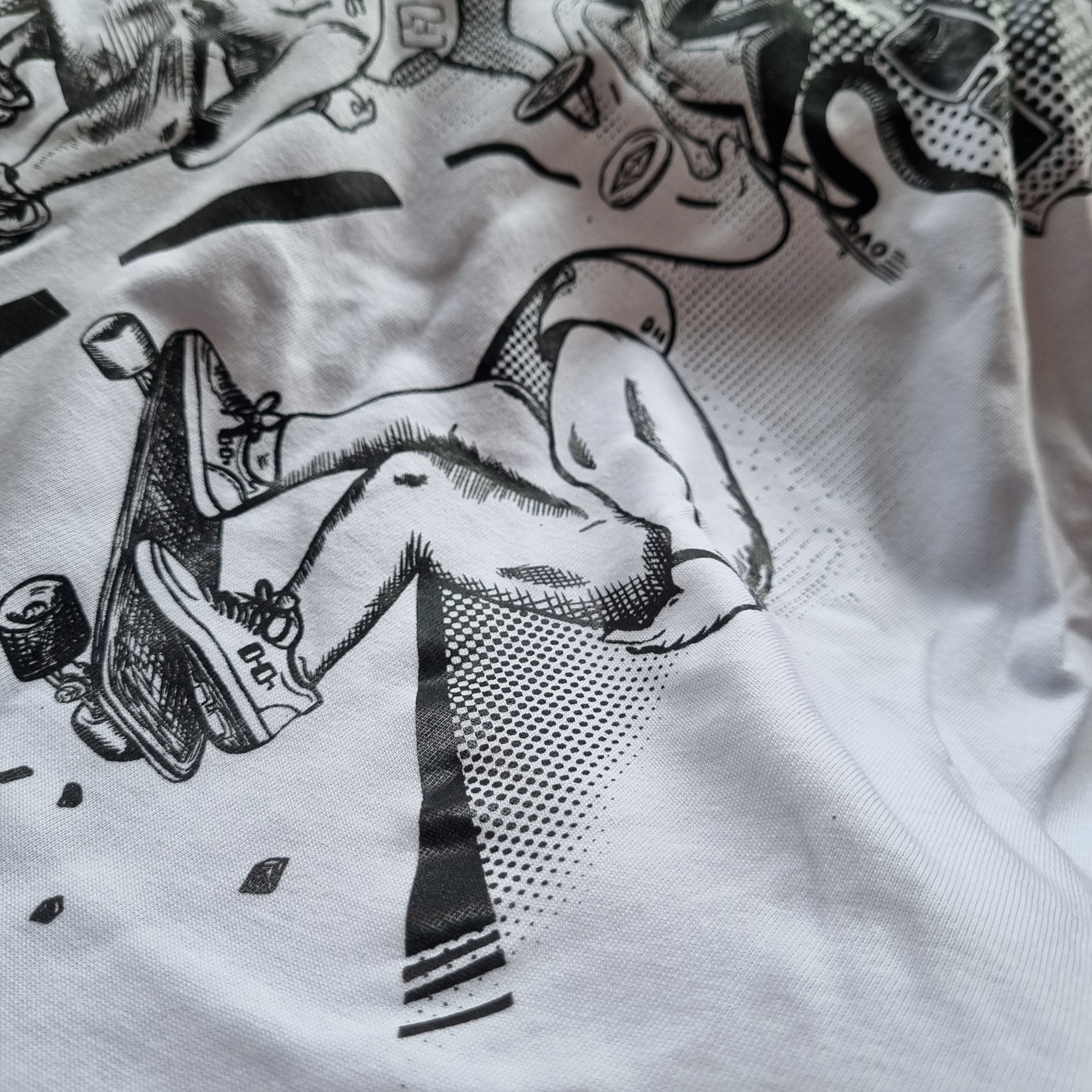 DHNOUNS t-shirt